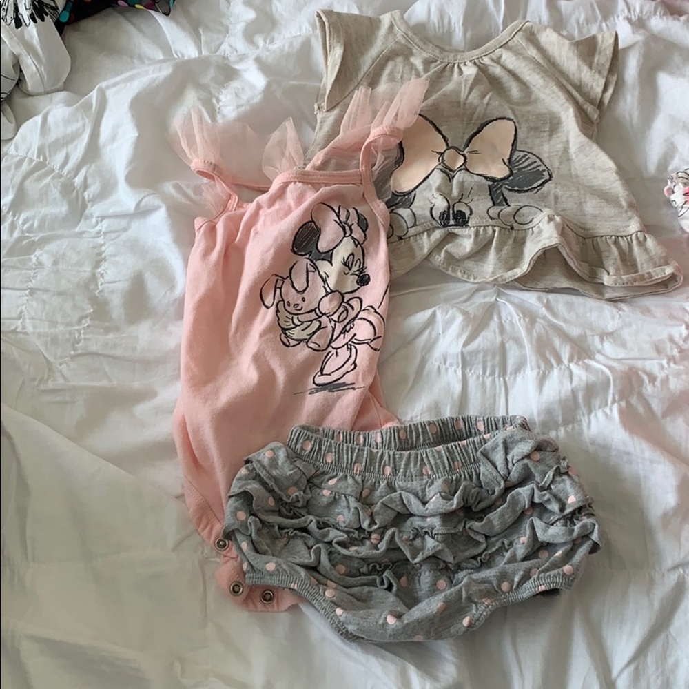 3 piece Minnie Mouse set